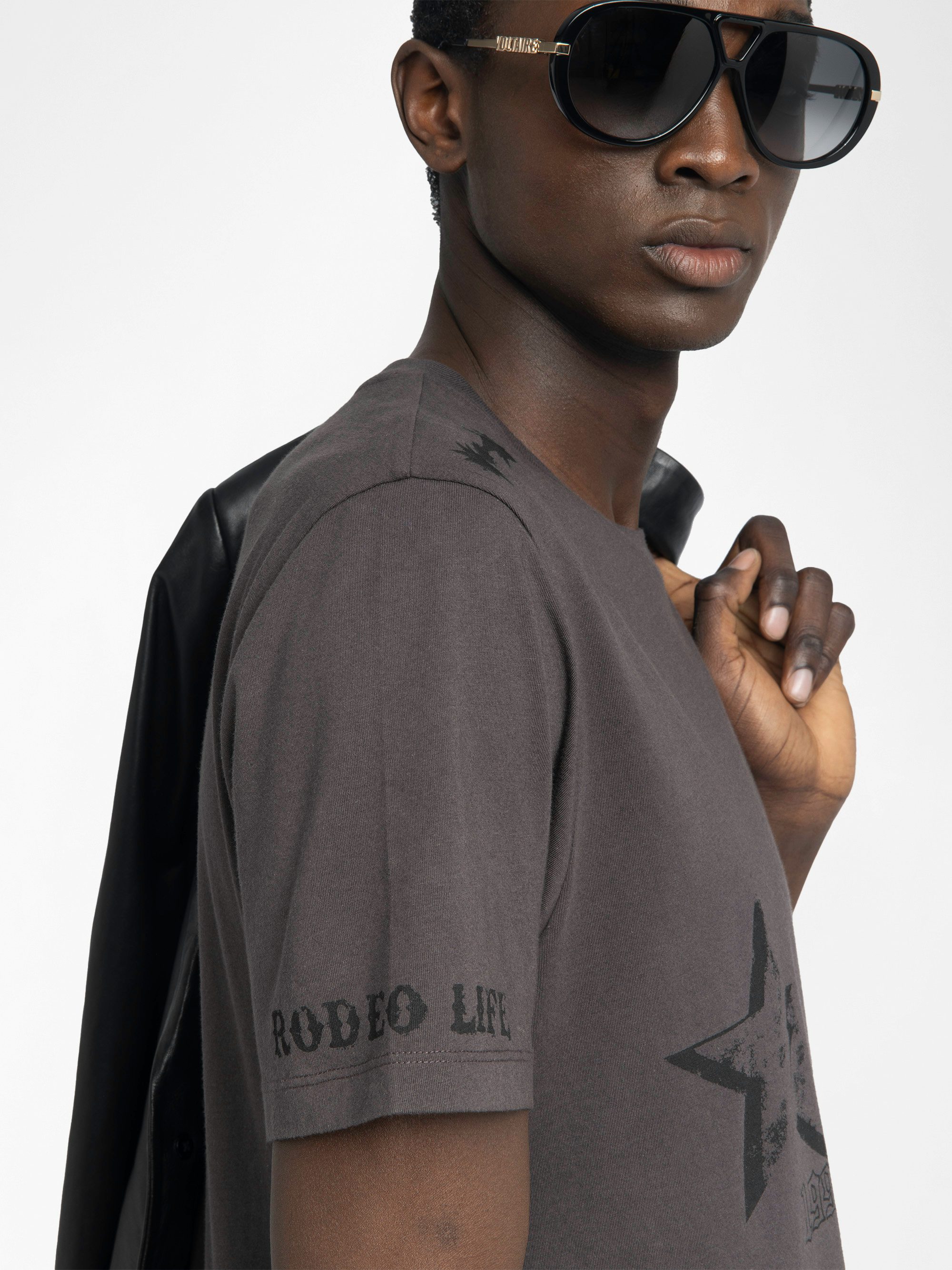 Tommy T-shirt - Short sleeve multi-custom T-shirt.